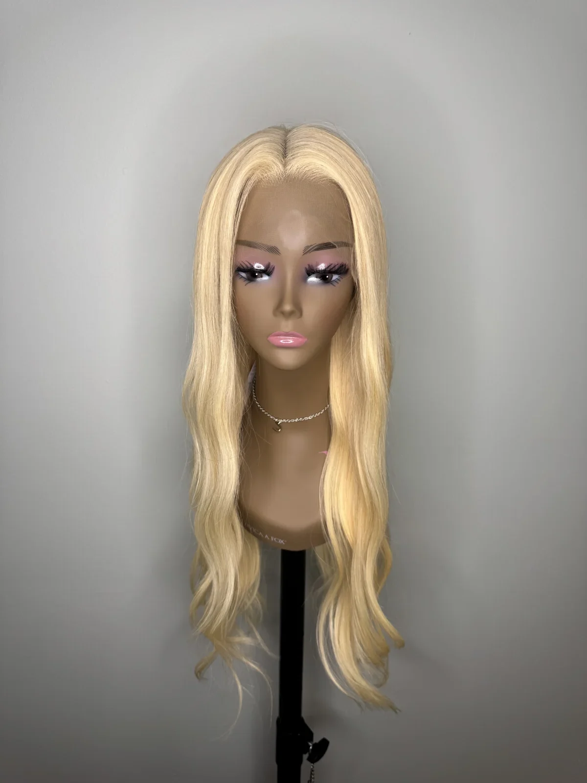 613 blonde 22” AWF