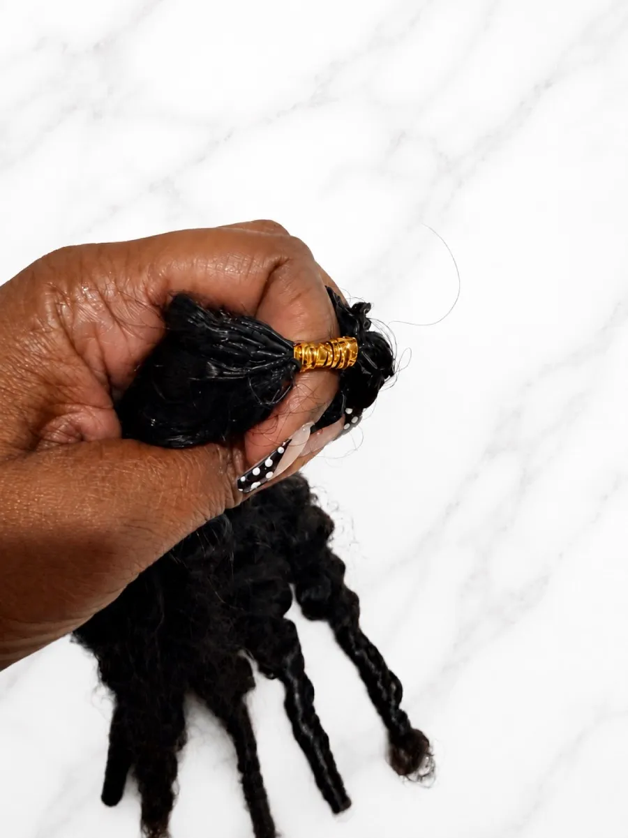 Burmese Curly feather crochet black